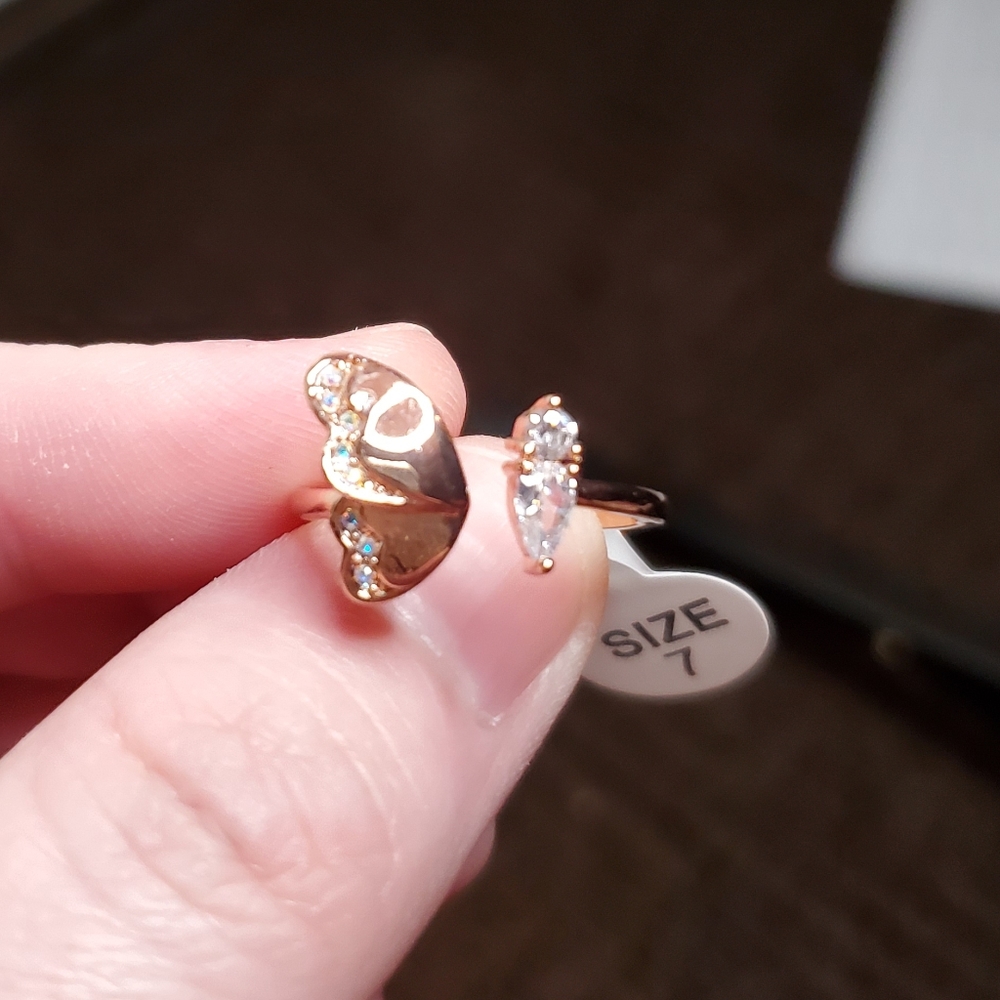 Fragrant Jewels Her Wings Unfolded Ring